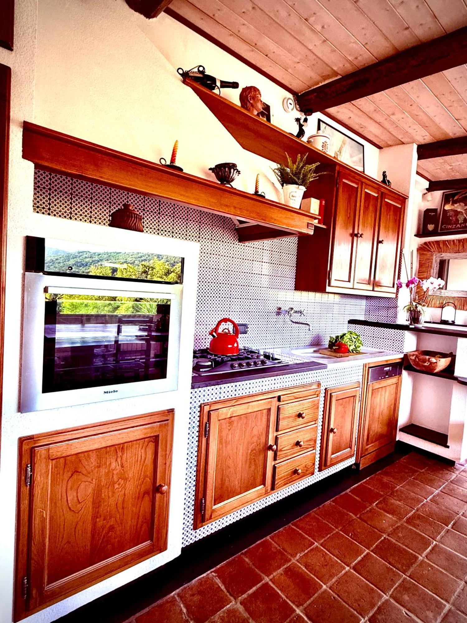 La Villetta - Cozy House With Parking, Wifi, Wall Box And Air Conditioning Rapallo Exterior photo