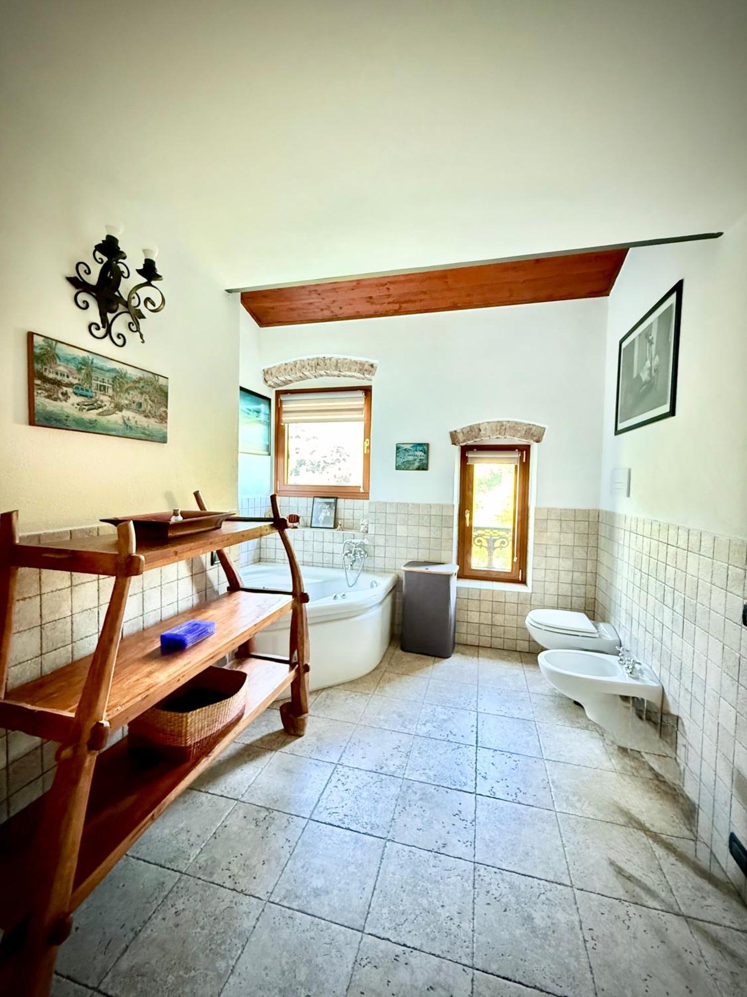 La Villetta - Cozy House With Parking, Wifi, Wall Box And Air Conditioning Rapallo Exterior photo