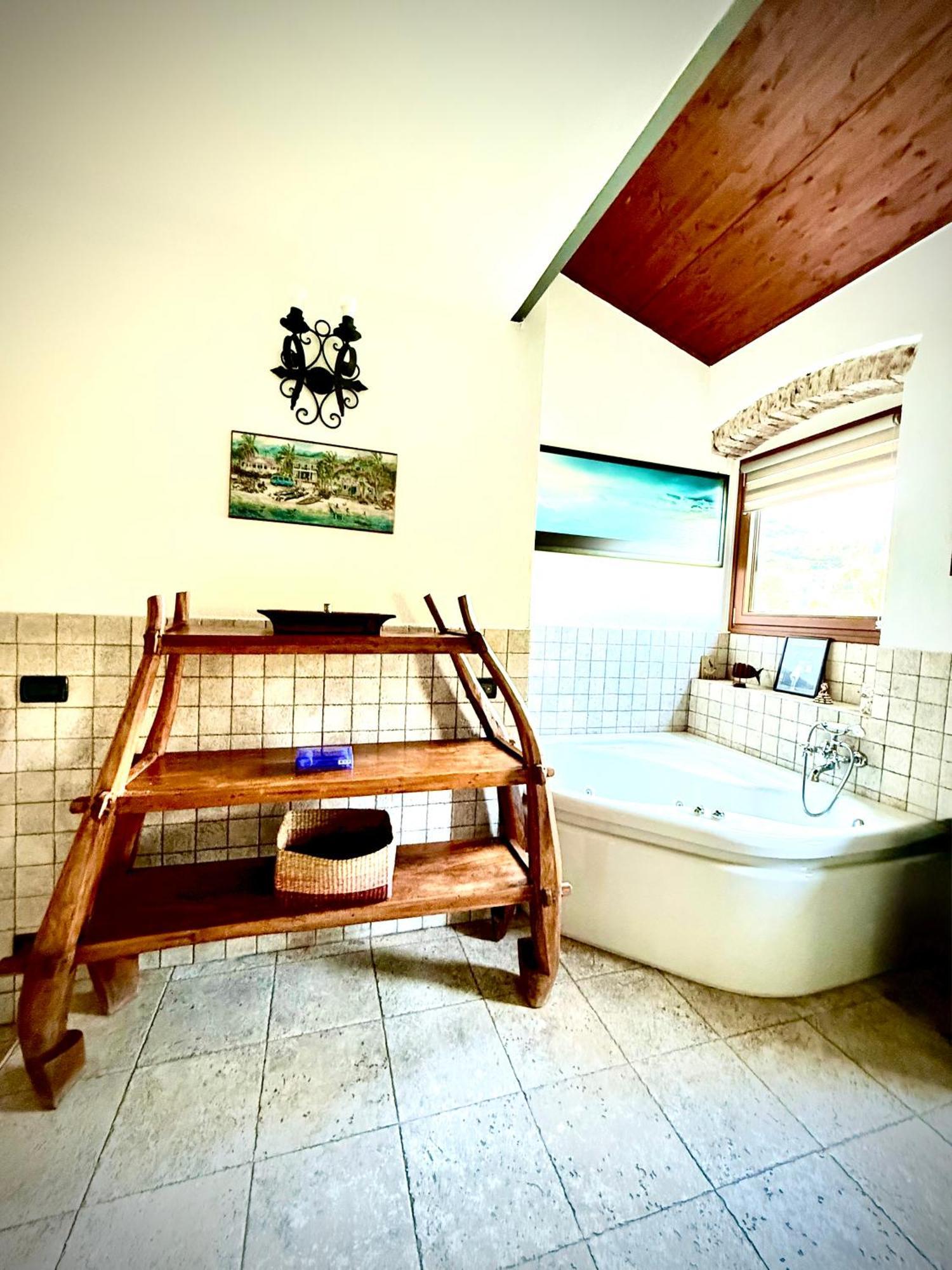 La Villetta - Cozy House With Parking, Wifi, Wall Box And Air Conditioning Rapallo Exterior photo